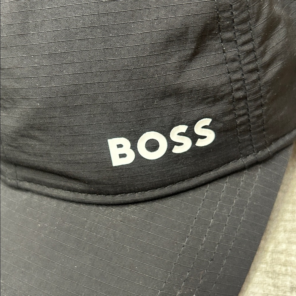 Last One - 100% Authentic Hugo Boss Men’s Hat NWT
PIQUÉ-MESH CAP - Picture 2 of 5